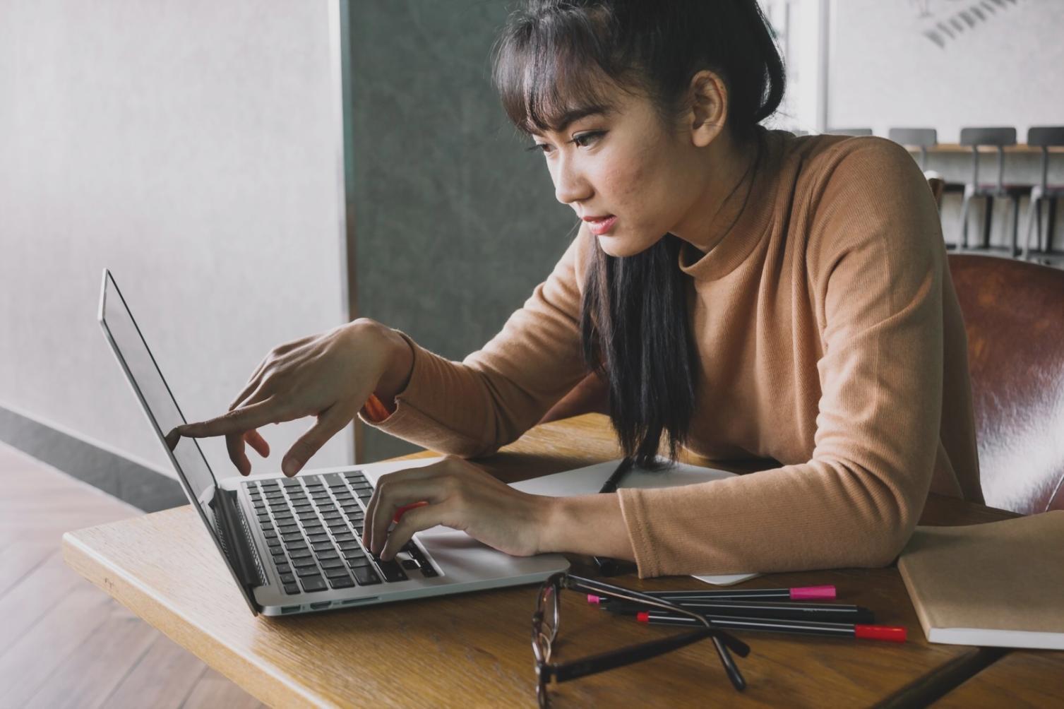 Gruppo di studio che condivide esperienze e strategie di budget