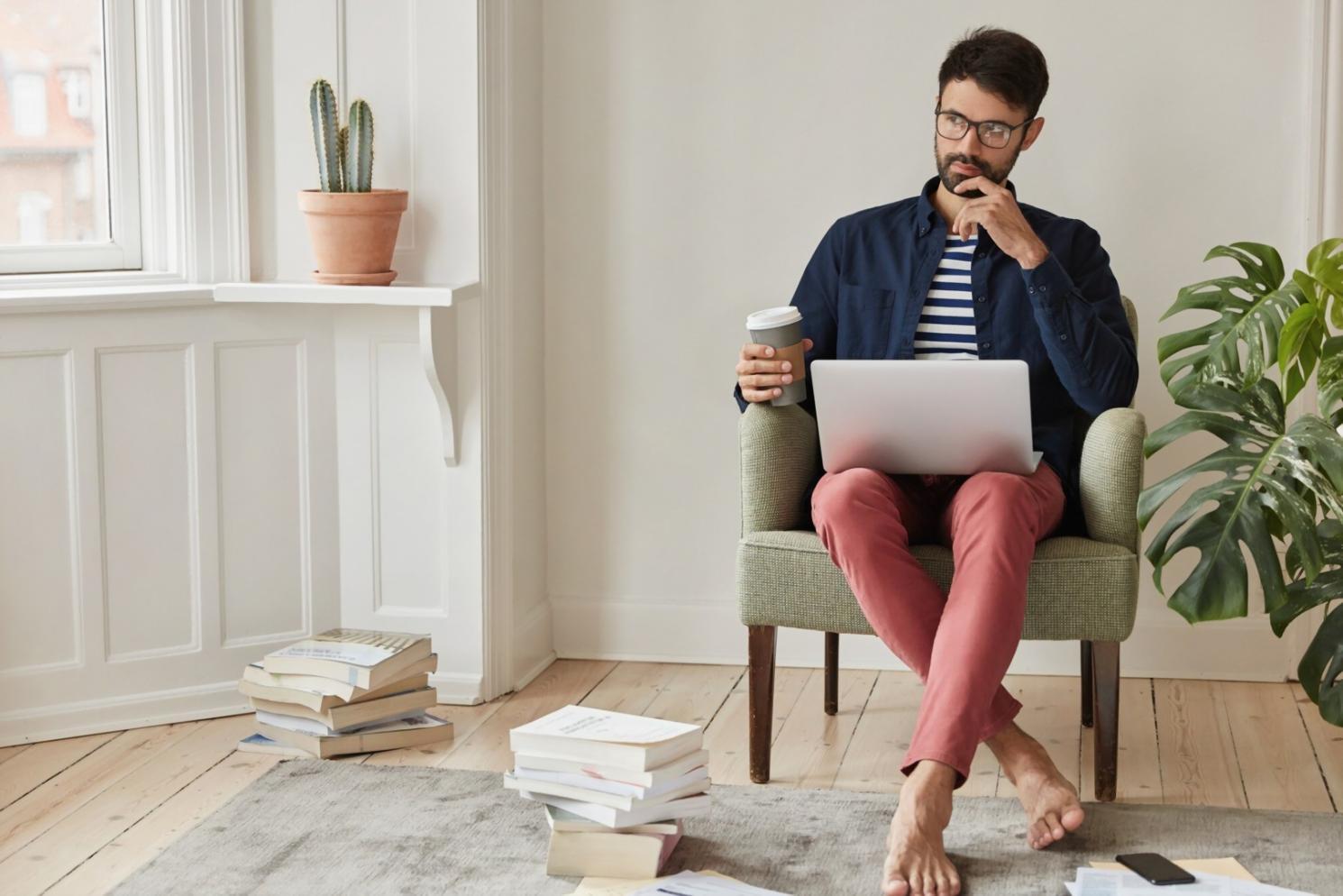 Team di consulenti durante sessione di formazione